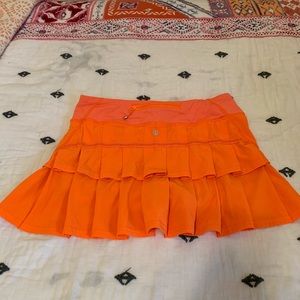 Lululemon Women’s skirt, size 4/6, orange